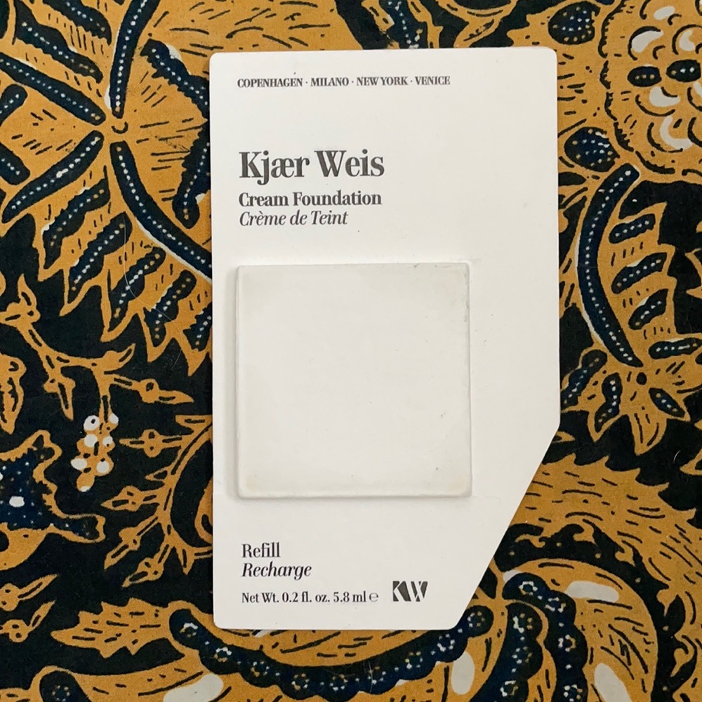Kjaer Weis Cream Foundation refill -Like Porcelain